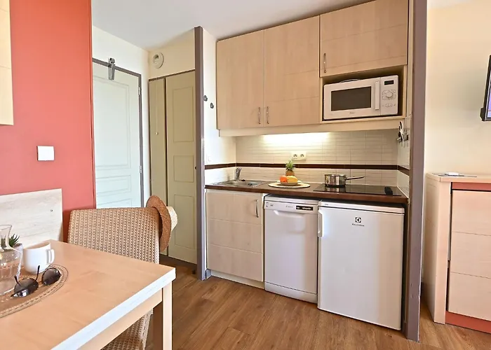 Le Village - E1 208 By Interhome Saint-Raphaël
