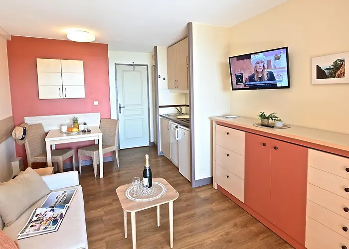 Apartment Le Village - E1 208 By Interhome
