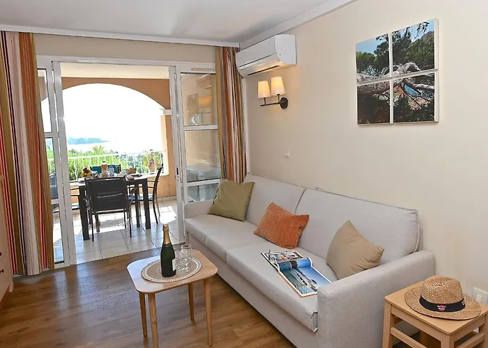 Apartment Le Village - E1 208 By Interhome Saint-Raphaël